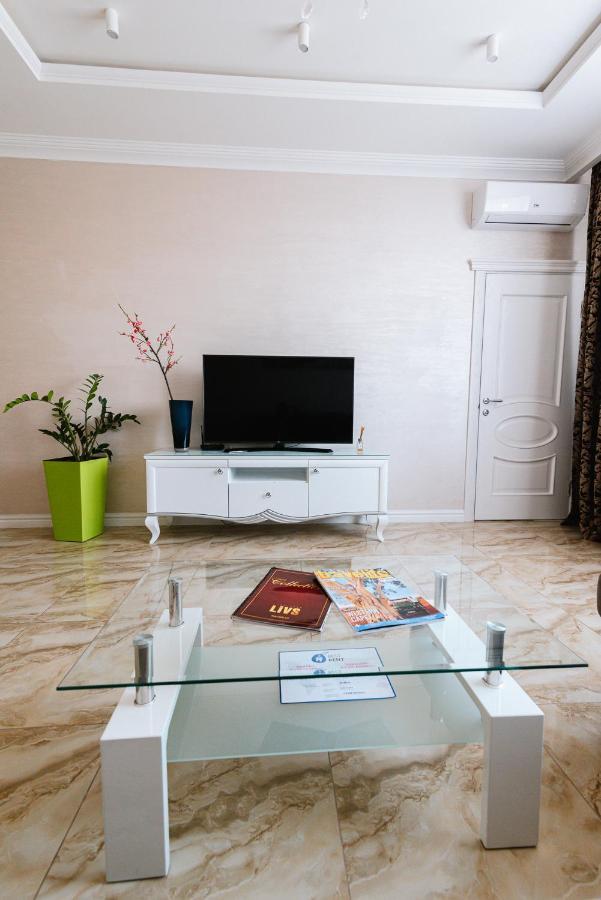 Luxury For Business & Pleasure Royal 3 Apartment Kiev Luaran gambar