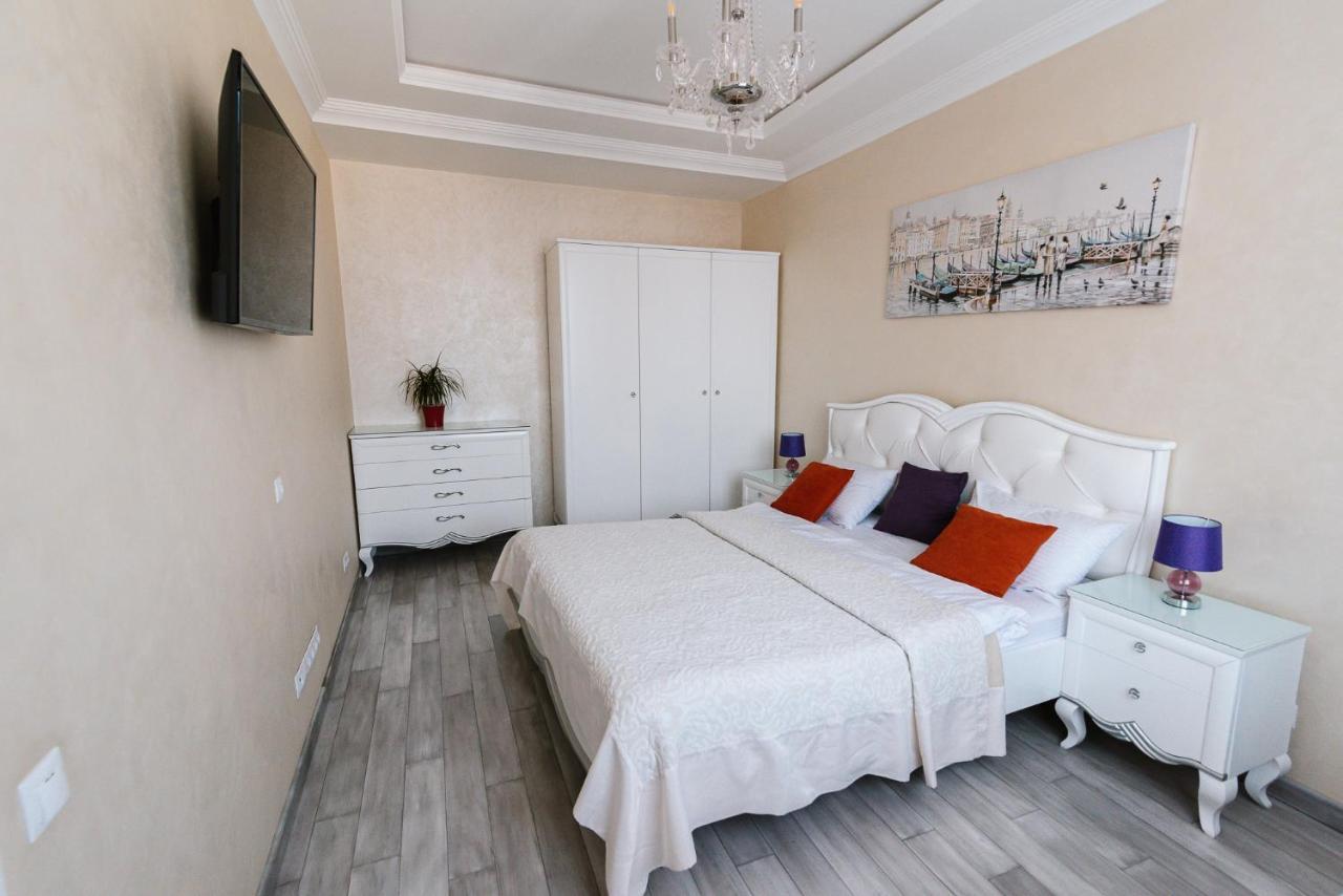 Luxury For Business & Pleasure Royal 3 Apartment Kiev Luaran gambar