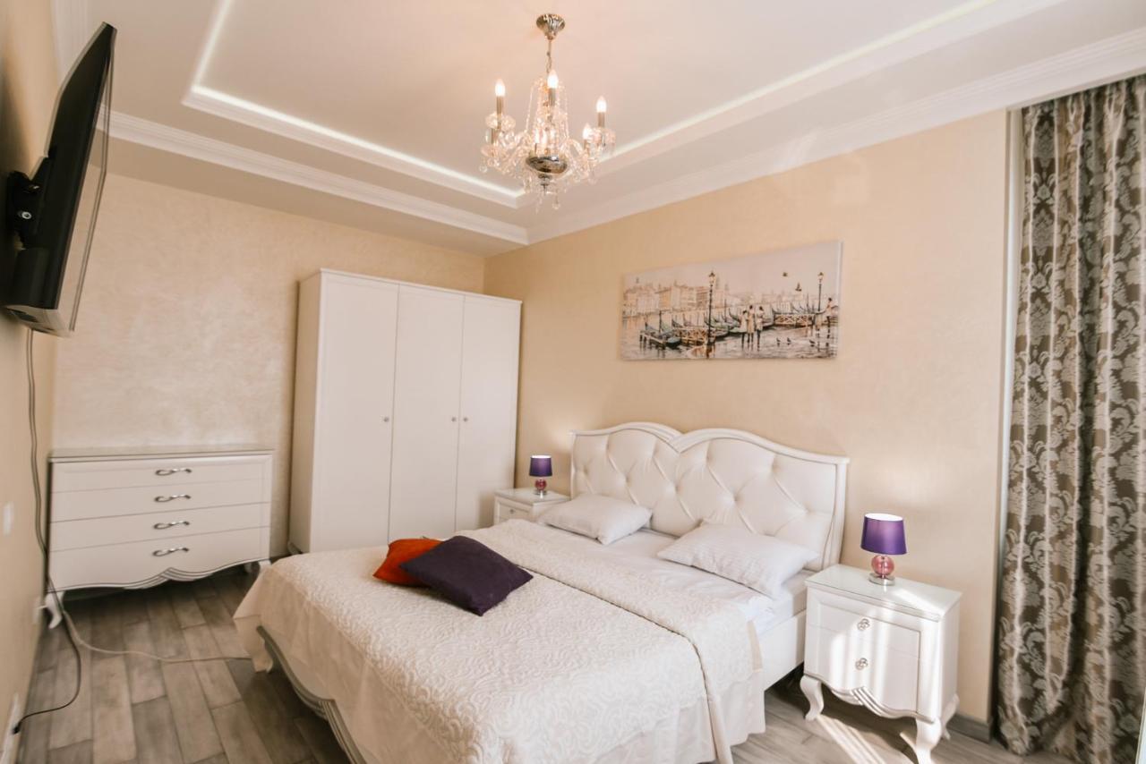Luxury For Business & Pleasure Royal 3 Apartment Kiev Luaran gambar