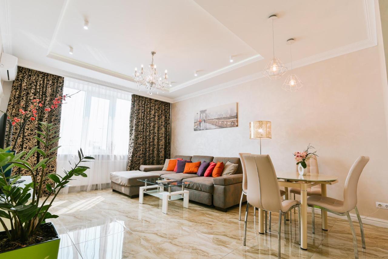 Luxury For Business & Pleasure Royal 3 Apartment Kiev Luaran gambar